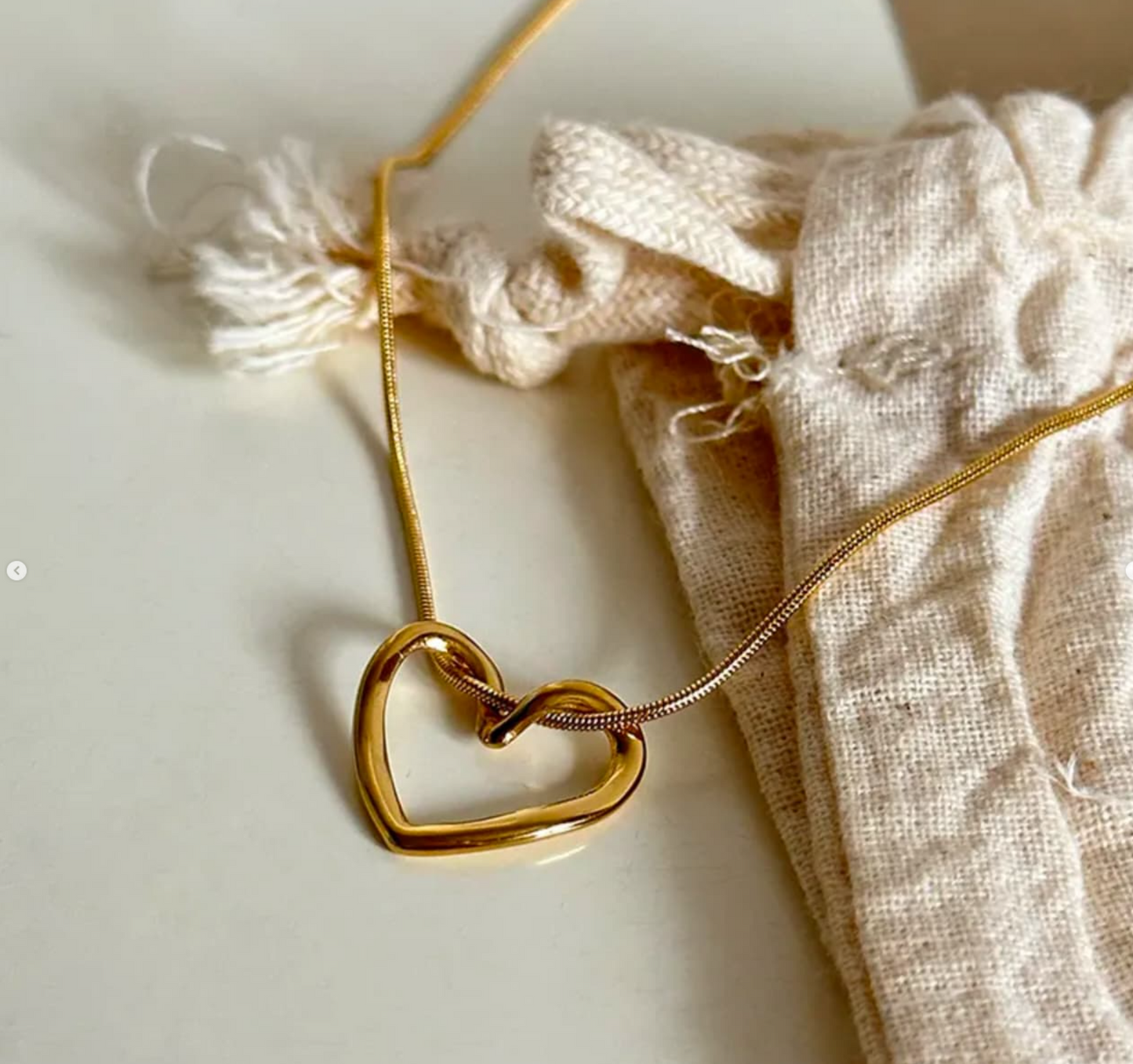 Heart Necklace golden